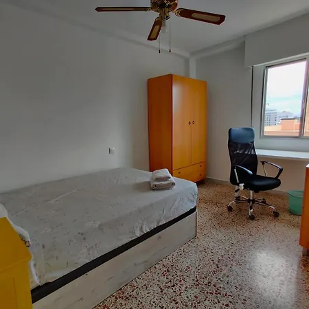 Piso Cerca Playa Con 2 Duchas Y 5 Aires Acondicionados Apartamento