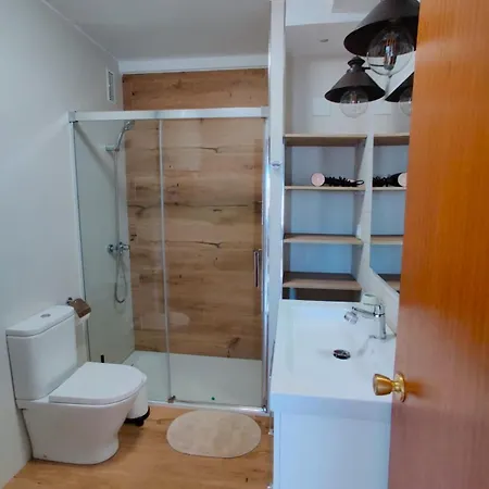 Piso Cerca Playa Con 2 Duchas Y 5 Aires Acondicionados